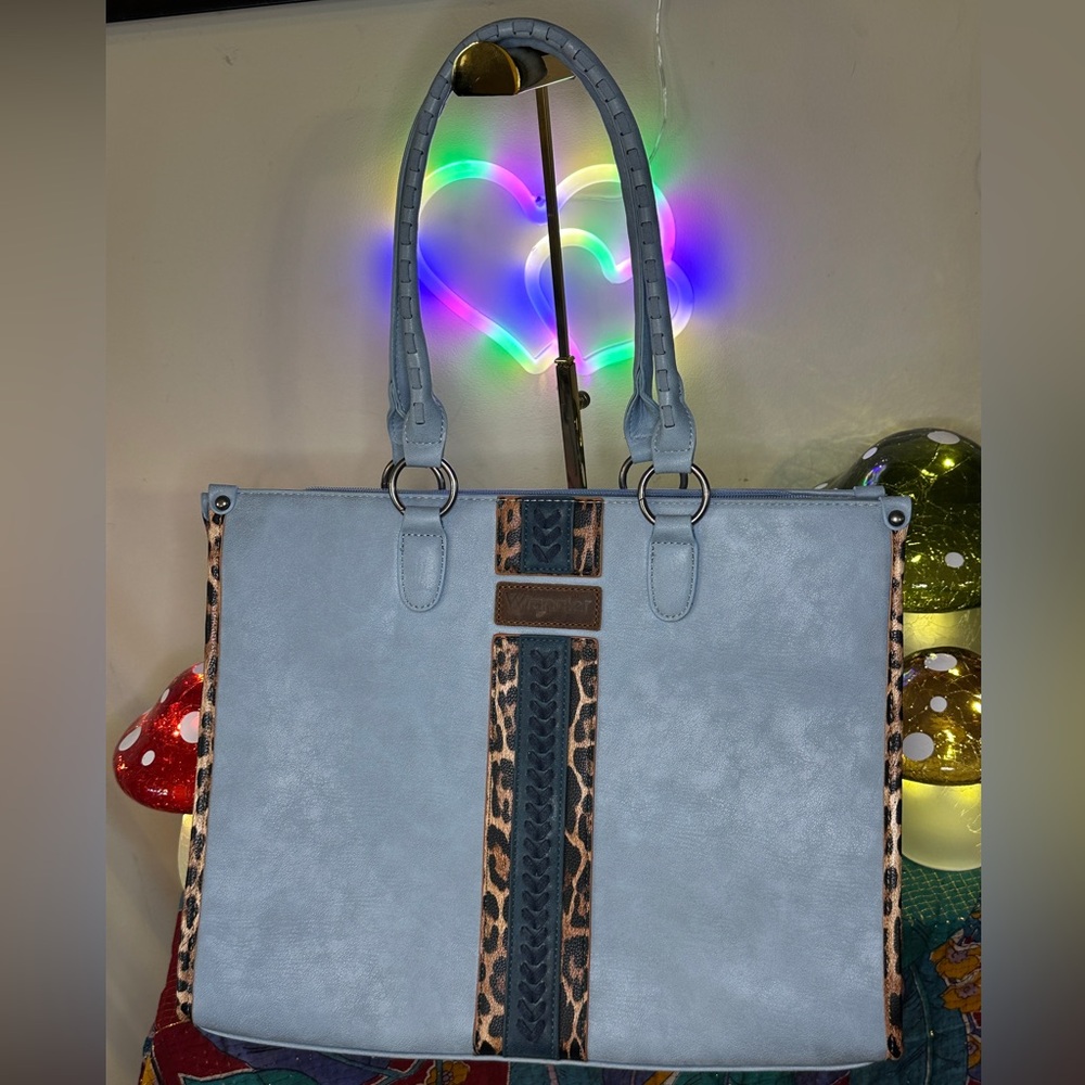 Wrangler Leopard Patchwork Print Concealed Carry … - image 1